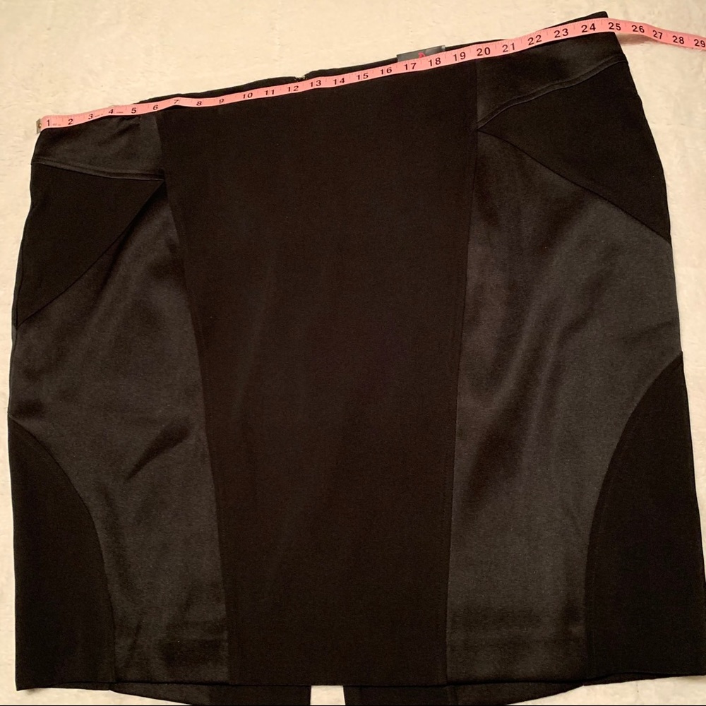Torrid Black Panel Pencil Skirt - Picture 3 of 10